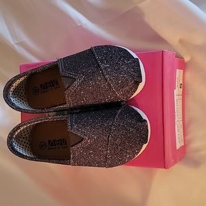 Shoes of Soul NIB Grey Glitter Slip On Toddler Shoes Size 5
